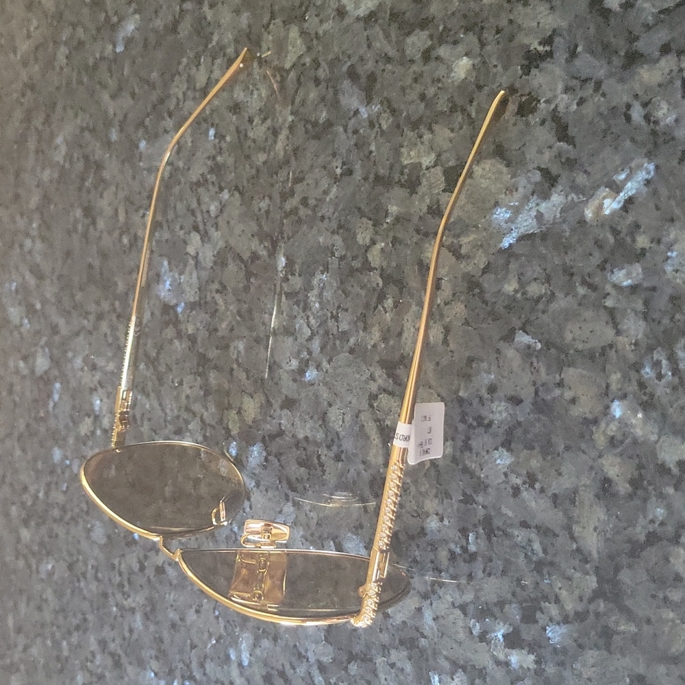 Sun Glasess Fendi For Women - Picture 2 of 4